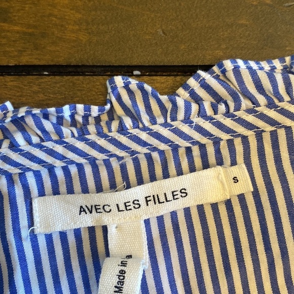 Avec les Filles blue and white striped ruffle button up long sleeve size S - Picture 3 of 5